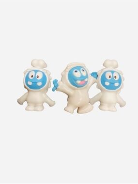 Yeti Kinder Surprise Maxi Christmas 2022